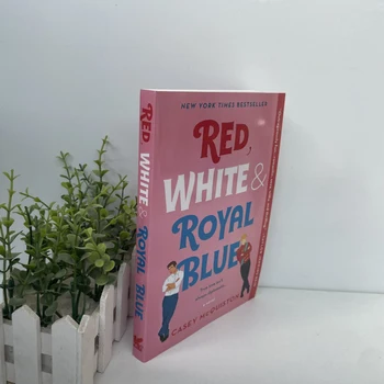 Красное, белое и королевское Синее от Маккуистона В мягкой обложке - Книга- бестселлер