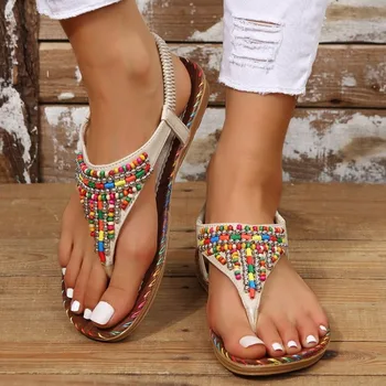 Женские Богемные тапочки с бисером, летние Модные Легкие сандалии на плоской подошве со стразами, уличная Римская пляжная Повседневная обувь, вьетнамки